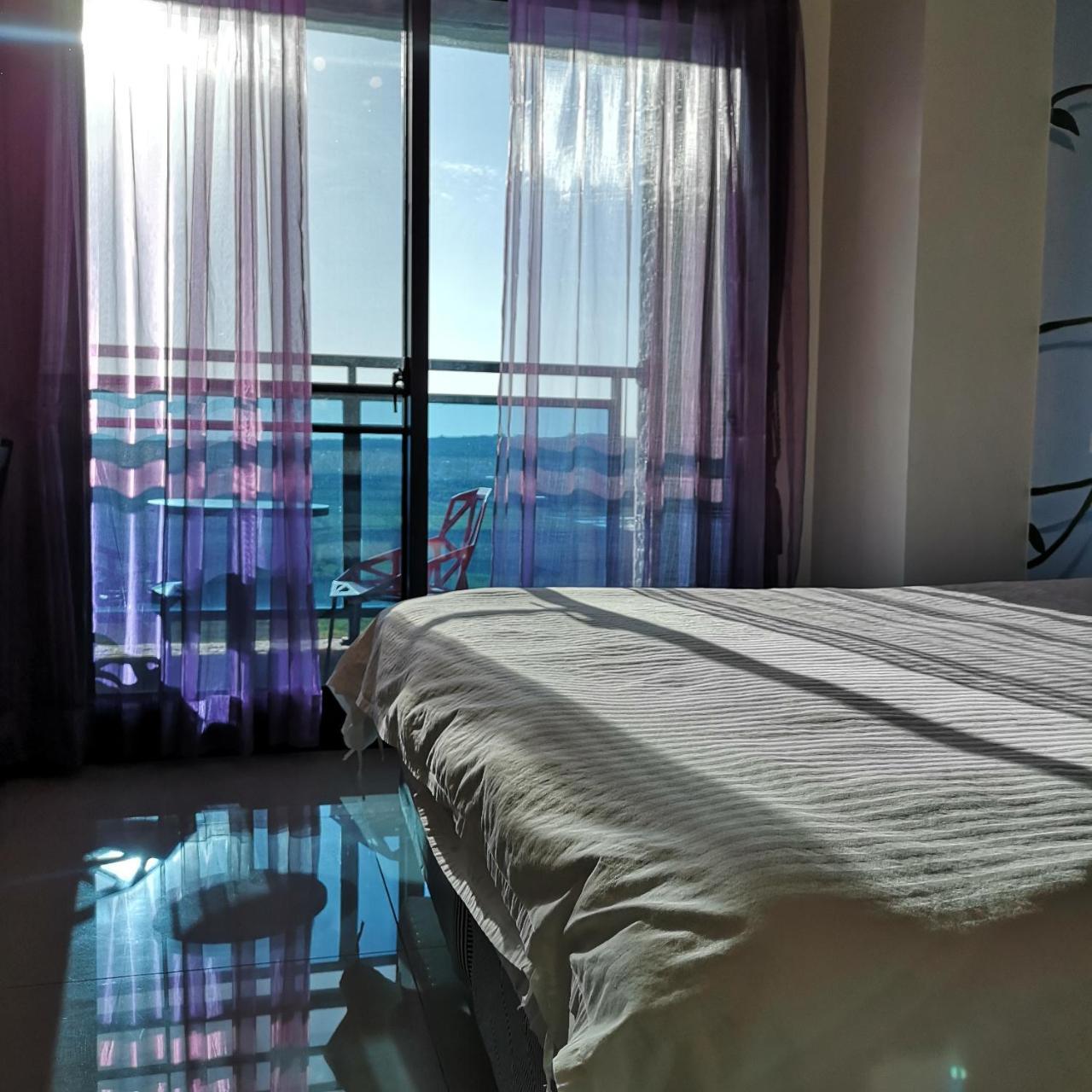 Hotel 墾丁秋莊會館 附限量停車位 不保證有位置 無法事先預留 背包房無車位 預訂後記得加line聯繫 Hengchun Old Town Zewnętrze zdjęcie
